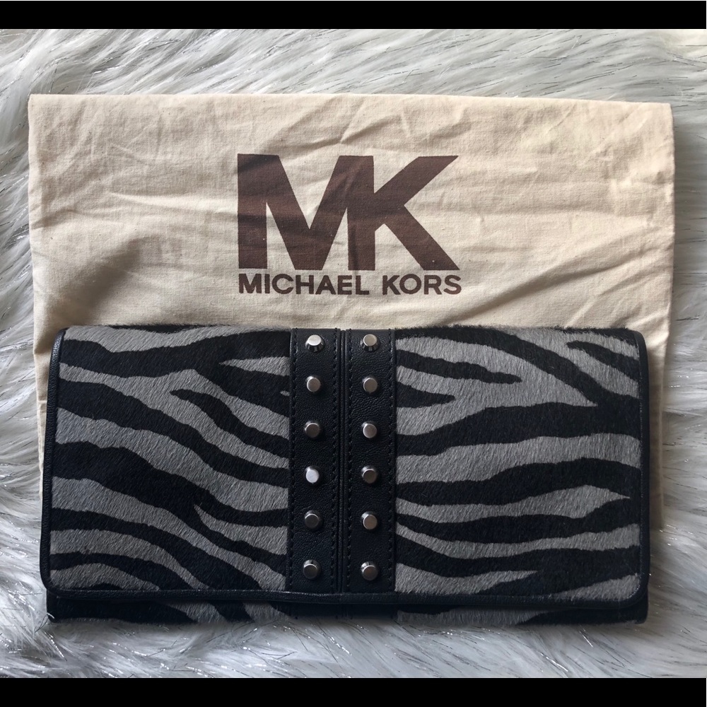 Michael Kors clutch fur with studs